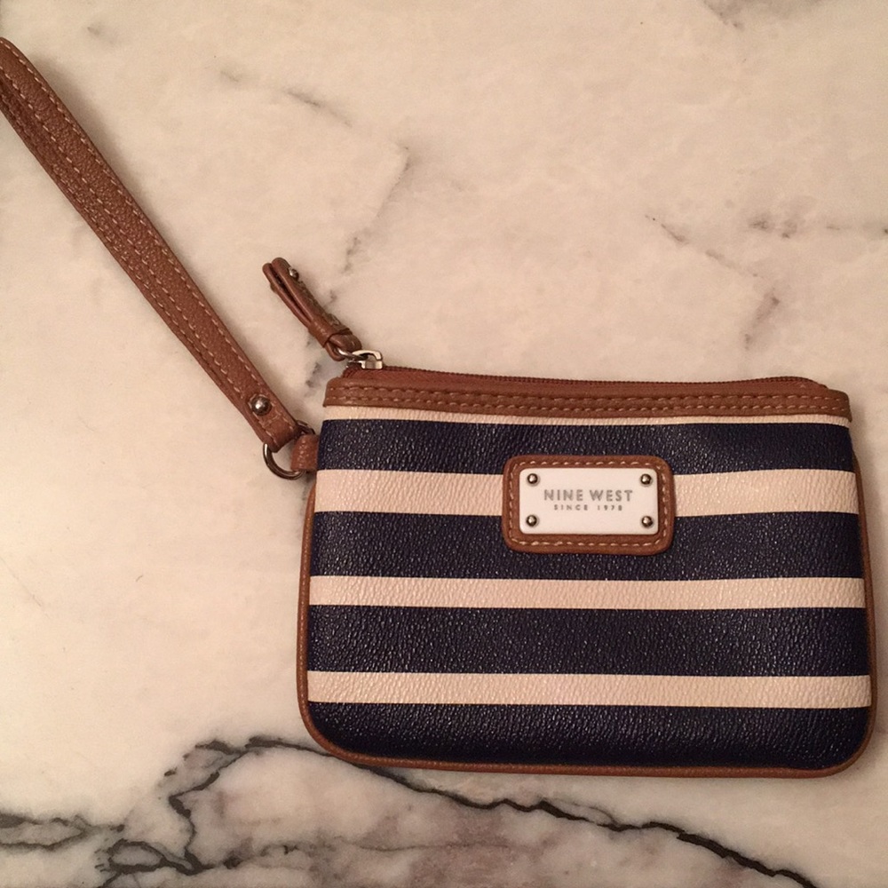 Nine West wristlet